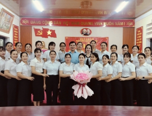 CHI BỘ TRƯỜNG MẦM NON ĐỒNG TÂM TỔ CHỨC LỄ KẾT NẠP ĐẢNG VIÊN MỚI